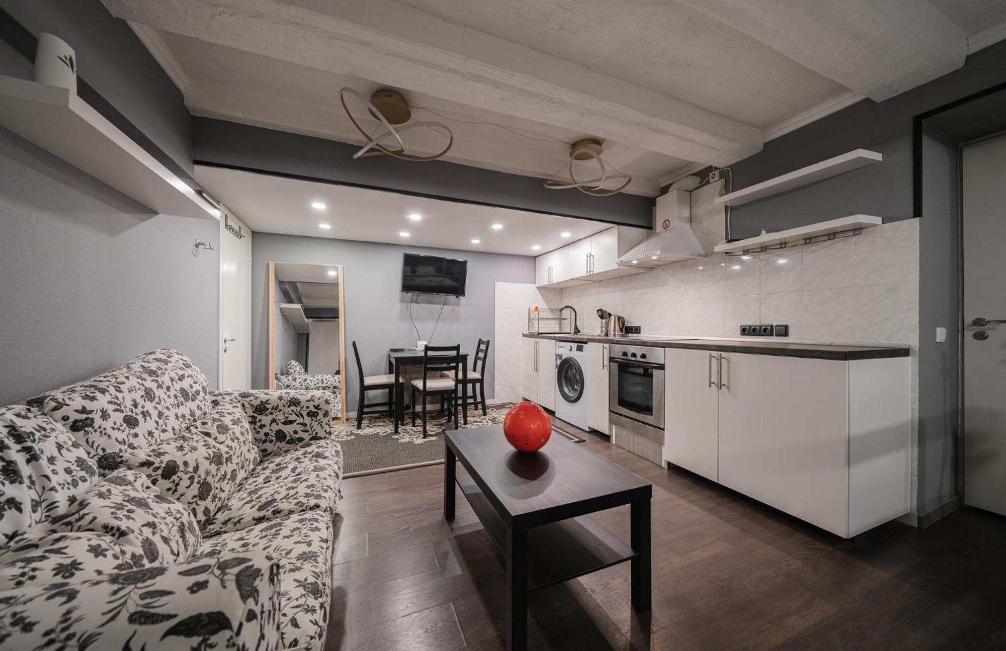 Islandijos Self Check-In Basement Apartments VNO Exteriér fotografie